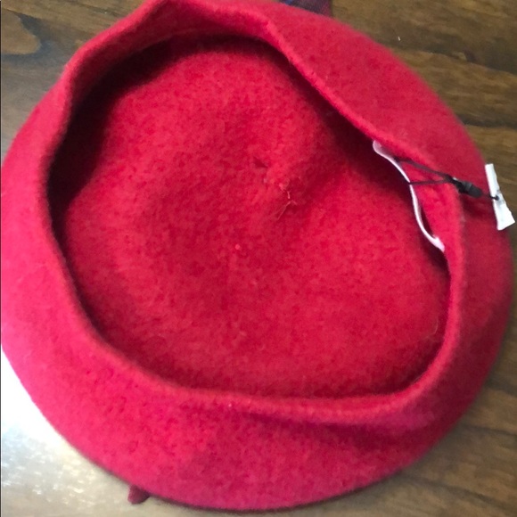 BCBG Bow Tie Beret Red NWT - Picture 6 of 8